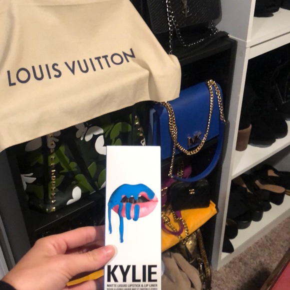 NEW | Kylie Jenner lip kit SKYLIE